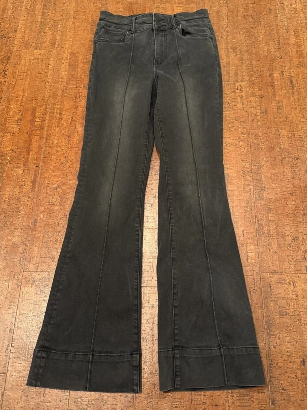 Kut From The Cloth Size 2 Ana High-Rise Flare Jeans